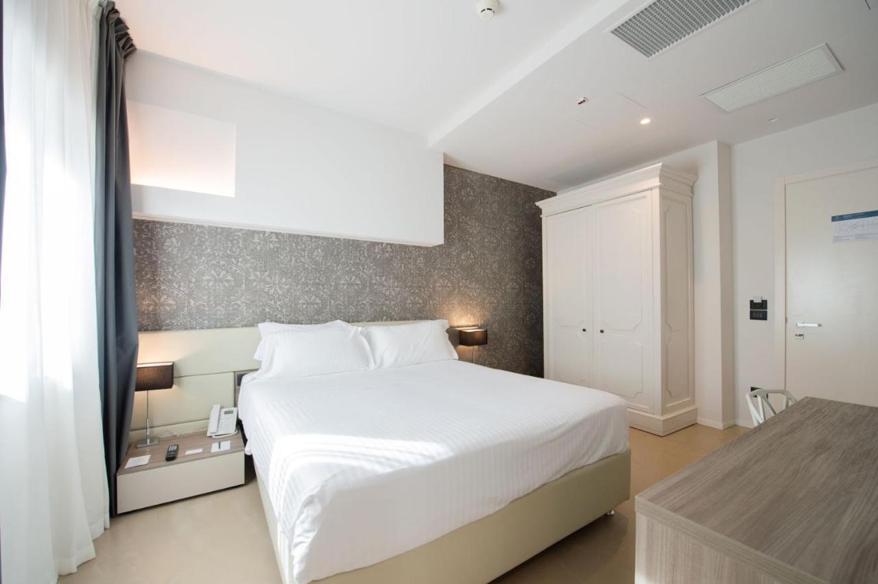 Hotel Grand Faraglioni 4*