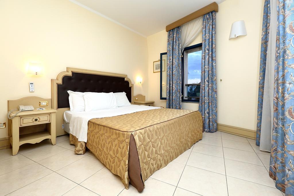 Grand Faraglioni Hotel
