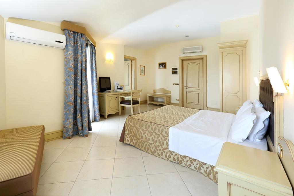 Grand Faraglioni 4* Aci Trezza